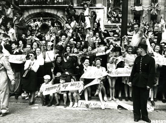 L’atmosphère de la Libération à Paris – Août 1944