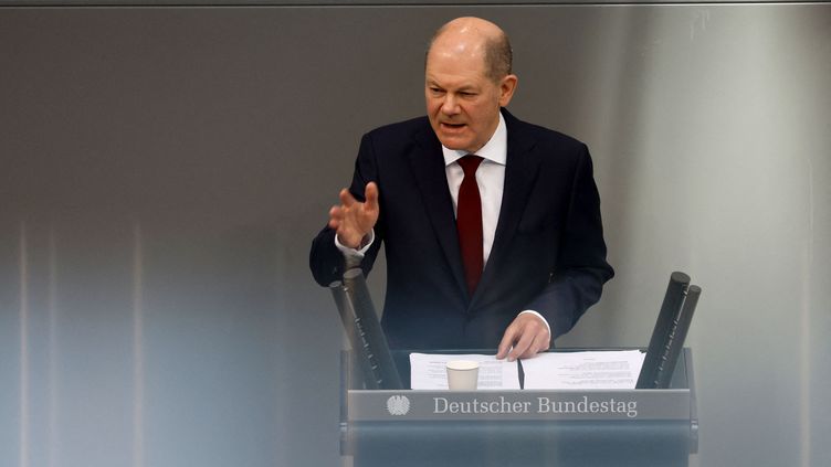 Le Chancelier Scholz annonce la réorientation de la politique de défense allemande