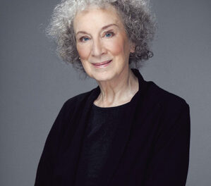 Margaret Atwood défend le droit à l'avortement