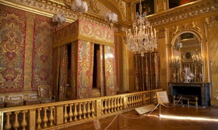 Image illustrant l'article Appartement_du_Roi_(Versailles) de Clio Texte