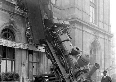 Les trains sont  toujours en retard ! 1900