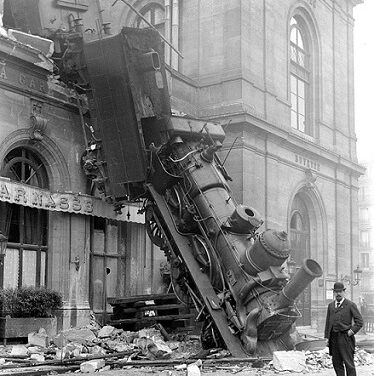 Les trains sont  toujours en retard ! 1900